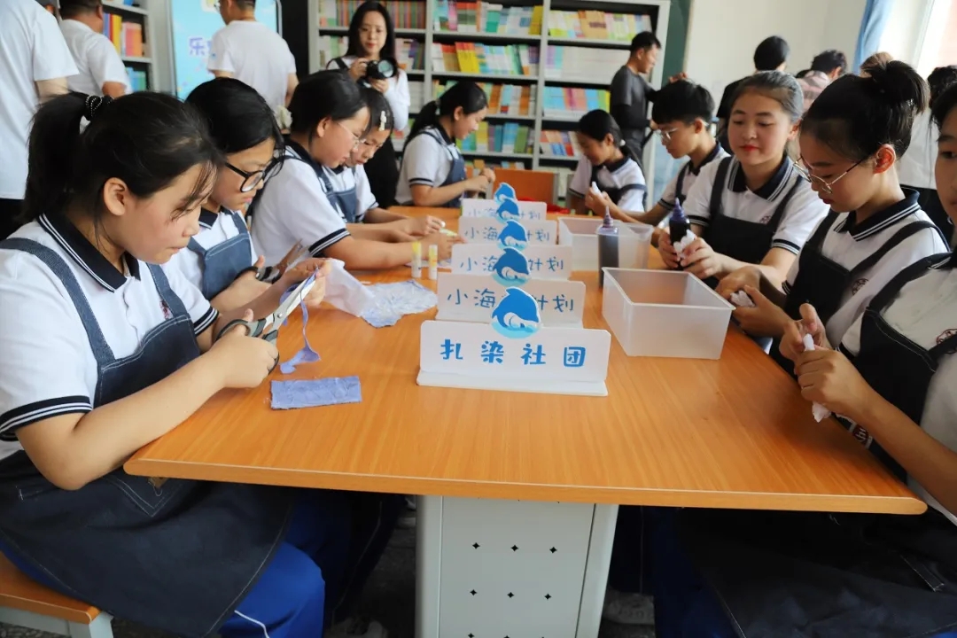 乐享童年 趣伴成长——“小海豚计划”公益活动走进汽开区第五学校