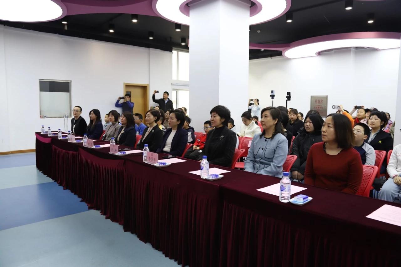 2025“微光行动”发布会暨“爱心妈妈”结对关爱活动举行