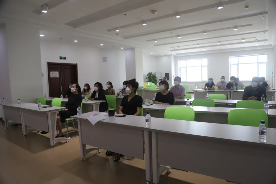 脚踏实地担使命 勇毅前行开新局