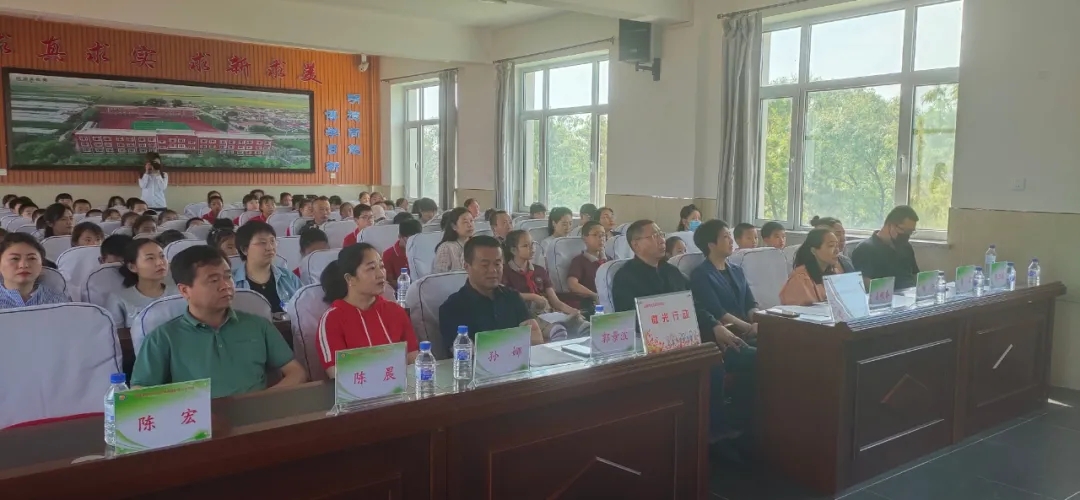 “童心筑梦新时代” 科普教育研学活动顺利开展